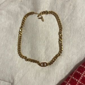 Gold chain necklace